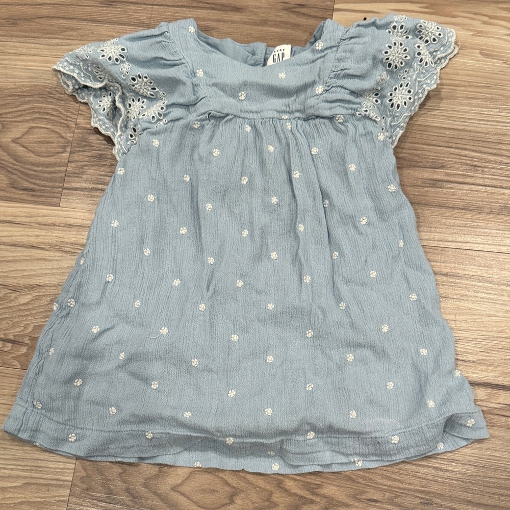 Baby Gap 18-24 months blue flutter sleeve dress - perfect for spring / Easter